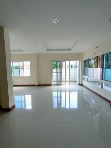 ประกาศฟรี! ซื้อ-ขาย-เช่า คอนโด บ้าน ทาวน์โฮม ที่ดิน และพื้นที่เชิงพาณิชย์ทั่วประเทศไทย ทุกทำเล ทุกงบประมาณ ไม่มีค่าใช้จ่าย ลงง่าย ขายไว เข้าถึงผู้ซื้อโดยตรง 3 255635pic2.jpg