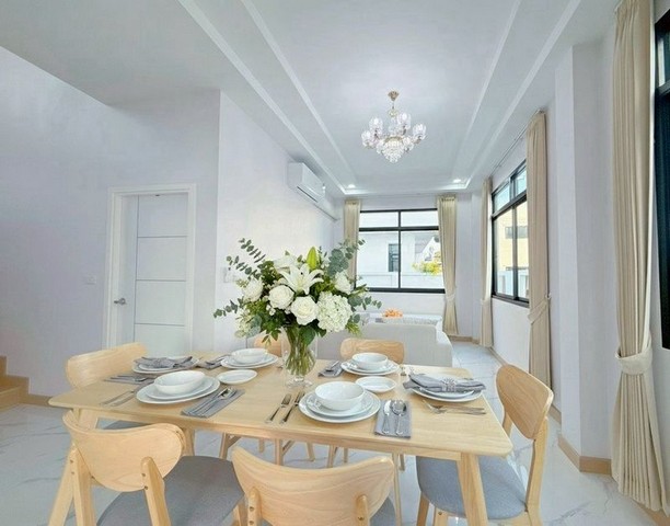 ประกาศฟรี! ซื้อ-ขาย-เช่า คอนโด บ้าน ทาวน์โฮม ที่ดิน และพื้นที่เชิงพาณิชย์ทั่วประเทศไทย ทุกทำเล ทุกงบประมาณ ไม่มีค่าใช้จ่าย ลงง่าย ขายไว เข้าถึงผู้ซื้อโดยตรง 4 255631pic3.jpg