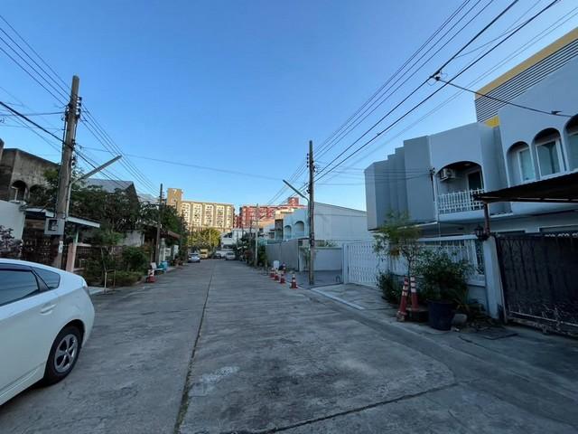 ประกาศฟรี! ซื้อ-ขาย-เช่า คอนโด บ้าน ทาวน์โฮม ที่ดิน และพื้นที่เชิงพาณิชย์ทั่วประเทศไทย ทุกทำเล ทุกงบประมาณ ไม่มีค่าใช้จ่าย ลงง่าย ขายไว เข้าถึงผู้ซื้อโดยตรง 3 514677pic2.jpg