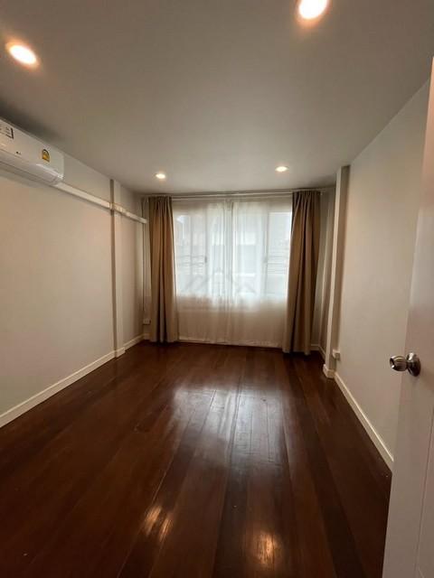 ประกาศฟรี! ซื้อ-ขาย-เช่า คอนโด บ้าน ทาวน์โฮม ที่ดิน และพื้นที่เชิงพาณิชย์ทั่วประเทศไทย ทุกทำเล ทุกงบประมาณ ไม่มีค่าใช้จ่าย ลงง่าย ขายไว เข้าถึงผู้ซื้อโดยตรง 5 514677pic4.jpg