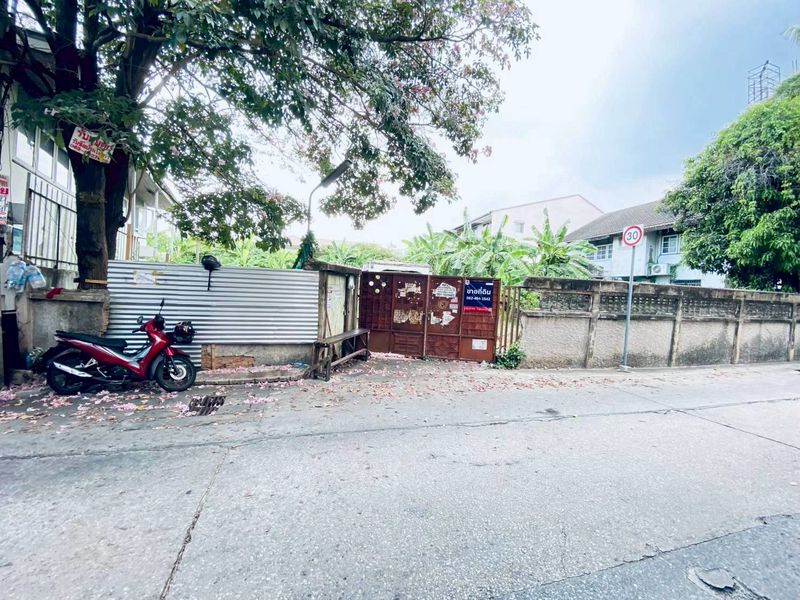 ประกาศฟรี! ซื้อ-ขาย-เช่า คอนโด บ้าน ทาวน์โฮม ที่ดิน และพื้นที่เชิงพาณิชย์ทั่วประเทศไทย ทุกทำเล ทุกงบประมาณ ไม่มีค่าใช้จ่าย ลงง่าย ขายไว เข้าถึงผู้ซื้อโดยตรง 4 316400pic3.jpg