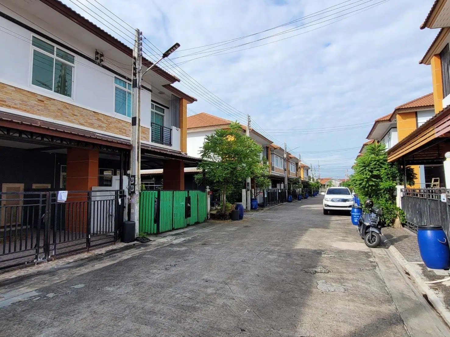 ประกาศฟรี! ซื้อ-ขาย-เช่า คอนโด บ้าน ทาวน์โฮม ที่ดิน และพื้นที่เชิงพาณิชย์ทั่วประเทศไทย ทุกทำเล ทุกงบประมาณ ไม่มีค่าใช้จ่าย ลงง่าย ขายไว เข้าถึงผู้ซื้อโดยตรง 3 255365pic2.jpg