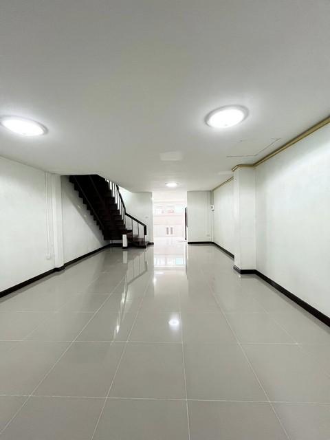 ประกาศฟรี! ซื้อ-ขาย-เช่า คอนโด บ้าน ทาวน์โฮม ที่ดิน และพื้นที่เชิงพาณิชย์ทั่วประเทศไทย ทุกทำเล ทุกงบประมาณ ไม่มีค่าใช้จ่าย ลงง่าย ขายไว เข้าถึงผู้ซื้อโดยตรง 3 516239pic2.jpg