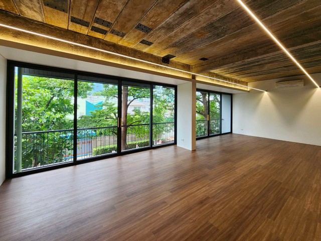 ประกาศฟรี! ซื้อ-ขาย-เช่า คอนโด บ้าน ทาวน์โฮม ที่ดิน และพื้นที่เชิงพาณิชย์ทั่วประเทศไทย ทุกทำเล ทุกงบประมาณ ไม่มีค่าใช้จ่าย ลงง่าย ขายไว เข้าถึงผู้ซื้อโดยตรง 5 516374pic4.jpg