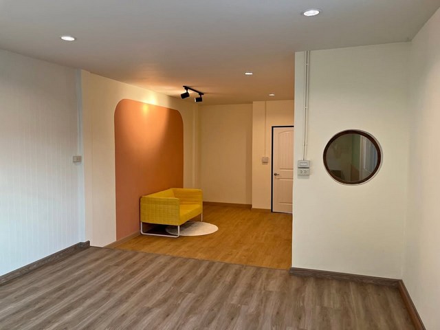 ประกาศฟรี! ซื้อ-ขาย-เช่า คอนโด บ้าน ทาวน์โฮม ที่ดิน และพื้นที่เชิงพาณิชย์ทั่วประเทศไทย ทุกทำเล ทุกงบประมาณ ไม่มีค่าใช้จ่าย ลงง่าย ขายไว เข้าถึงผู้ซื้อโดยตรง 5 514786pic4.jpg