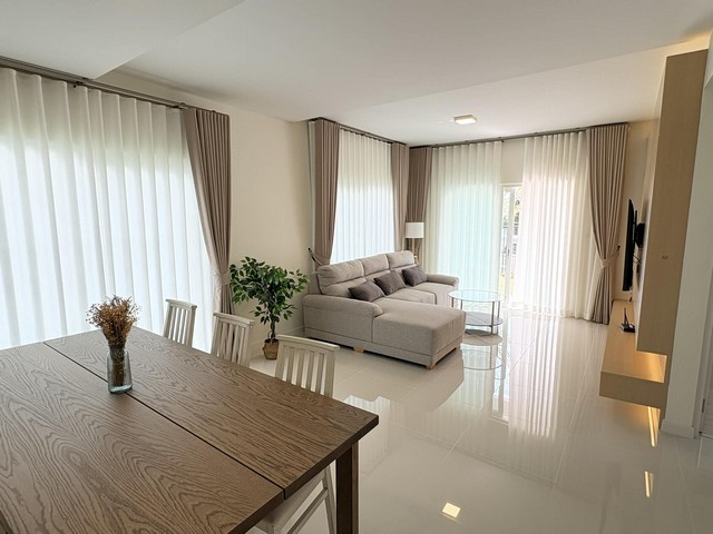 ประกาศฟรี! ซื้อ-ขาย-เช่า คอนโด บ้าน ทาวน์โฮม ที่ดิน และพื้นที่เชิงพาณิชย์ทั่วประเทศไทย ทุกทำเล ทุกงบประมาณ ไม่มีค่าใช้จ่าย ลงง่าย ขายไว เข้าถึงผู้ซื้อโดยตรง 3 514725pic2.jpg