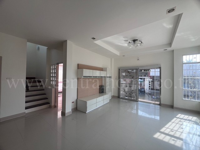 ประกาศฟรี! ซื้อ-ขาย-เช่า คอนโด บ้าน ทาวน์โฮม ที่ดิน และพื้นที่เชิงพาณิชย์ทั่วประเทศไทย ทุกทำเล ทุกงบประมาณ ไม่มีค่าใช้จ่าย ลงง่าย ขายไว เข้าถึงผู้ซื้อโดยตรง 3 292213pic2.jpg