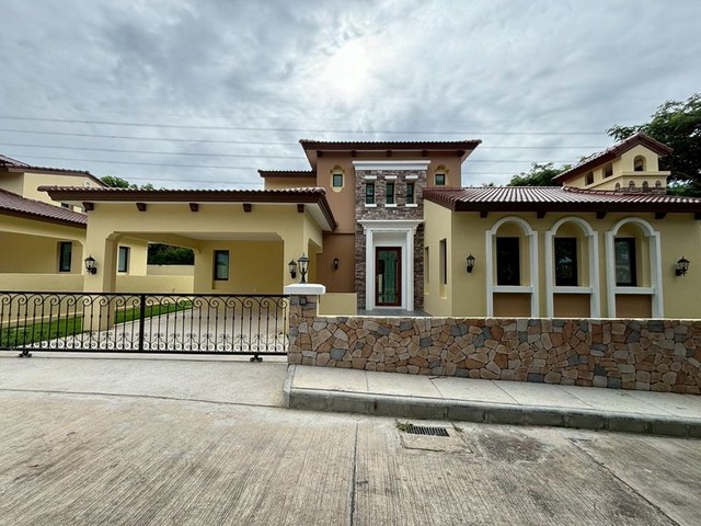 ประกาศฟรี! ซื้อ-ขาย-เช่า คอนโด บ้าน ทาวน์โฮม ที่ดิน และพื้นที่เชิงพาณิชย์ทั่วประเทศไทย ทุกทำเล ทุกงบประมาณ ไม่มีค่าใช้จ่าย ลงง่าย ขายไว เข้าถึงผู้ซื้อโดยตรง 2 298292pic1.jpg