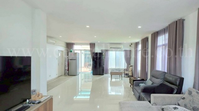 ประกาศฟรี! ซื้อ-ขาย-เช่า คอนโด บ้าน ทาวน์โฮม ที่ดิน และพื้นที่เชิงพาณิชย์ทั่วประเทศไทย ทุกทำเล ทุกงบประมาณ ไม่มีค่าใช้จ่าย ลงง่าย ขายไว เข้าถึงผู้ซื้อโดยตรง 4 291096pic3.jpg