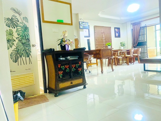 ประกาศฟรี! ซื้อ-ขาย-เช่า คอนโด บ้าน ทาวน์โฮม ที่ดิน และพื้นที่เชิงพาณิชย์ทั่วประเทศไทย ทุกทำเล ทุกงบประมาณ ไม่มีค่าใช้จ่าย ลงง่าย ขายไว เข้าถึงผู้ซื้อโดยตรง 4 255683pic3.jpg