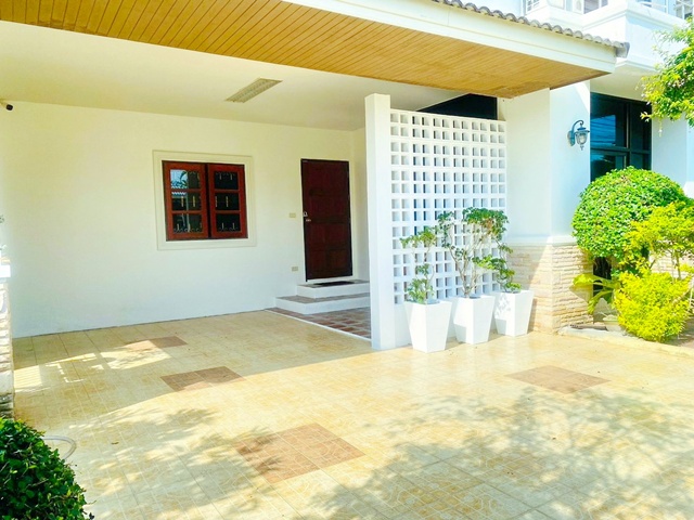 ประกาศฟรี! ซื้อ-ขาย-เช่า คอนโด บ้าน ทาวน์โฮม ที่ดิน และพื้นที่เชิงพาณิชย์ทั่วประเทศไทย ทุกทำเล ทุกงบประมาณ ไม่มีค่าใช้จ่าย ลงง่าย ขายไว เข้าถึงผู้ซื้อโดยตรง 5 255683pic4.jpg