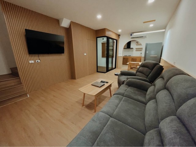 ประกาศฟรี! ซื้อ-ขาย-เช่า คอนโด บ้าน ทาวน์โฮม ที่ดิน และพื้นที่เชิงพาณิชย์ทั่วประเทศไทย ทุกทำเล ทุกงบประมาณ ไม่มีค่าใช้จ่าย ลงง่าย ขายไว เข้าถึงผู้ซื้อโดยตรง 5 514859pic4.jpg