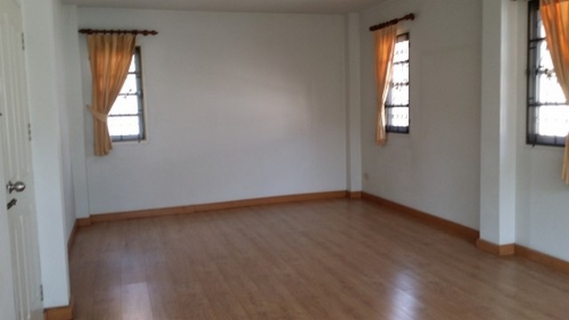 ประกาศฟรี! ซื้อ-ขาย-เช่า คอนโด บ้าน ทาวน์โฮม ที่ดิน และพื้นที่เชิงพาณิชย์ทั่วประเทศไทย ทุกทำเล ทุกงบประมาณ ไม่มีค่าใช้จ่าย ลงง่าย ขายไว เข้าถึงผู้ซื้อโดยตรง 4 516647pic3.jpg