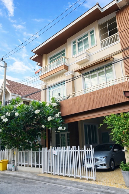 ประกาศฟรี! ซื้อ-ขาย-เช่า คอนโด บ้าน ทาวน์โฮม ที่ดิน และพื้นที่เชิงพาณิชย์ทั่วประเทศไทย ทุกทำเล ทุกงบประมาณ ไม่มีค่าใช้จ่าย ลงง่าย ขายไว เข้าถึงผู้ซื้อโดยตรง 2 255799pic1.jpg