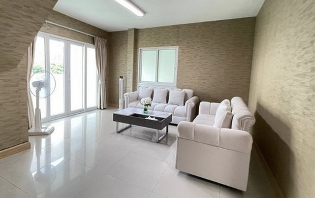 ประกาศฟรี! ซื้อ-ขาย-เช่า คอนโด บ้าน ทาวน์โฮม ที่ดิน และพื้นที่เชิงพาณิชย์ทั่วประเทศไทย ทุกทำเล ทุกงบประมาณ ไม่มีค่าใช้จ่าย ลงง่าย ขายไว เข้าถึงผู้ซื้อโดยตรง 3 516719pic2.jpg