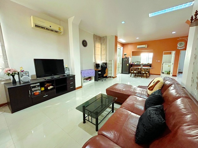 ประกาศฟรี! ซื้อ-ขาย-เช่า คอนโด บ้าน ทาวน์โฮม ที่ดิน และพื้นที่เชิงพาณิชย์ทั่วประเทศไทย ทุกทำเล ทุกงบประมาณ ไม่มีค่าใช้จ่าย ลงง่าย ขายไว เข้าถึงผู้ซื้อโดยตรง 5 316489pic4.jpg