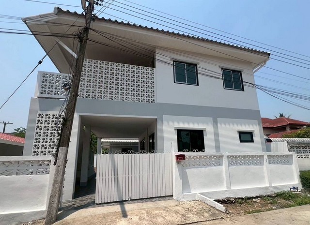 ประกาศฟรี! ซื้อ-ขาย-เช่า คอนโด บ้าน ทาวน์โฮม ที่ดิน และพื้นที่เชิงพาณิชย์ทั่วประเทศไทย ทุกทำเล ทุกงบประมาณ ไม่มีค่าใช้จ่าย ลงง่าย ขายไว เข้าถึงผู้ซื้อโดยตรง 3 255907pic2.jpg