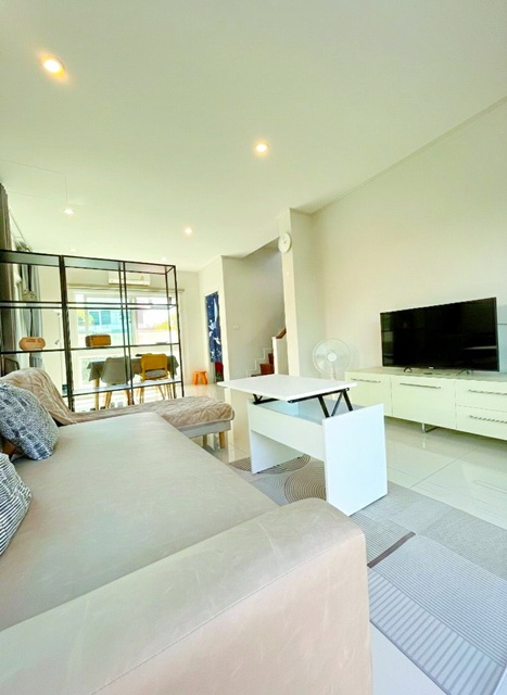 ประกาศฟรี! ซื้อ-ขาย-เช่า คอนโด บ้าน ทาวน์โฮม ที่ดิน และพื้นที่เชิงพาณิชย์ทั่วประเทศไทย ทุกทำเล ทุกงบประมาณ ไม่มีค่าใช้จ่าย ลงง่าย ขายไว เข้าถึงผู้ซื้อโดยตรง 5 255797pic4.jpg