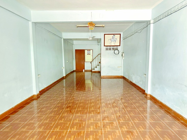 ประกาศฟรี! ซื้อ-ขาย-เช่า คอนโด บ้าน ทาวน์โฮม ที่ดิน และพื้นที่เชิงพาณิชย์ทั่วประเทศไทย ทุกทำเล ทุกงบประมาณ ไม่มีค่าใช้จ่าย ลงง่าย ขายไว เข้าถึงผู้ซื้อโดยตรง 3 255771pic2.jpg