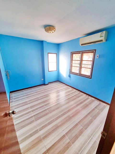 ประกาศฟรี! ซื้อ-ขาย-เช่า คอนโด บ้าน ทาวน์โฮม ที่ดิน และพื้นที่เชิงพาณิชย์ทั่วประเทศไทย ทุกทำเล ทุกงบประมาณ ไม่มีค่าใช้จ่าย ลงง่าย ขายไว เข้าถึงผู้ซื้อโดยตรง 5 256451pic4.jpg