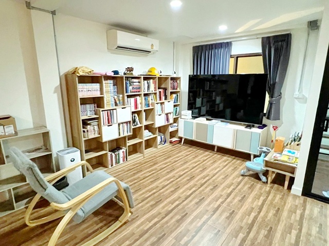 ประกาศฟรี! ซื้อ-ขาย-เช่า คอนโด บ้าน ทาวน์โฮม ที่ดิน และพื้นที่เชิงพาณิชย์ทั่วประเทศไทย ทุกทำเล ทุกงบประมาณ ไม่มีค่าใช้จ่าย ลงง่าย ขายไว เข้าถึงผู้ซื้อโดยตรง 4 316585pic3.jpg