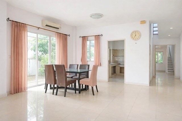 ประกาศฟรี! ซื้อ-ขาย-เช่า คอนโด บ้าน ทาวน์โฮม ที่ดิน และพื้นที่เชิงพาณิชย์ทั่วประเทศไทย ทุกทำเล ทุกงบประมาณ ไม่มีค่าใช้จ่าย ลงง่าย ขายไว เข้าถึงผู้ซื้อโดยตรง 3 316581pic2.jpg