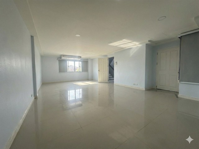 ประกาศฟรี! ซื้อ-ขาย-เช่า คอนโด บ้าน ทาวน์โฮม ที่ดิน และพื้นที่เชิงพาณิชย์ทั่วประเทศไทย ทุกทำเล ทุกงบประมาณ ไม่มีค่าใช้จ่าย ลงง่าย ขายไว เข้าถึงผู้ซื้อโดยตรง 4 515177pic3.jpg