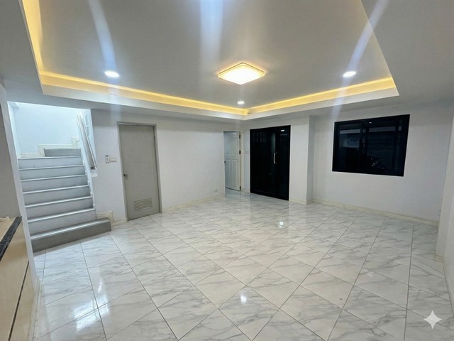 ประกาศฟรี! ซื้อ-ขาย-เช่า คอนโด บ้าน ทาวน์โฮม ที่ดิน และพื้นที่เชิงพาณิชย์ทั่วประเทศไทย ทุกทำเล ทุกงบประมาณ ไม่มีค่าใช้จ่าย ลงง่าย ขายไว เข้าถึงผู้ซื้อโดยตรง 5 515177pic4.jpg