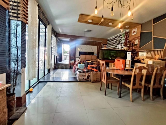 ประกาศฟรี! ซื้อ-ขาย-เช่า คอนโด บ้าน ทาวน์โฮม ที่ดิน และพื้นที่เชิงพาณิชย์ทั่วประเทศไทย ทุกทำเล ทุกงบประมาณ ไม่มีค่าใช้จ่าย ลงง่าย ขายไว เข้าถึงผู้ซื้อโดยตรง 4 235850pic3.jpg