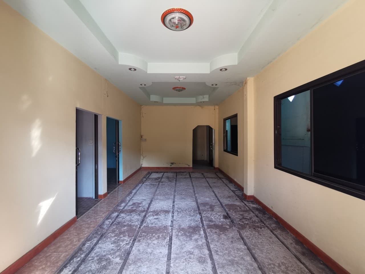 ประกาศฟรี! ซื้อ-ขาย-เช่า คอนโด บ้าน ทาวน์โฮม ที่ดิน และพื้นที่เชิงพาณิชย์ทั่วประเทศไทย ทุกทำเล ทุกงบประมาณ ไม่มีค่าใช้จ่าย ลงง่าย ขายไว เข้าถึงผู้ซื้อโดยตรง 5 256500pic4.jpg