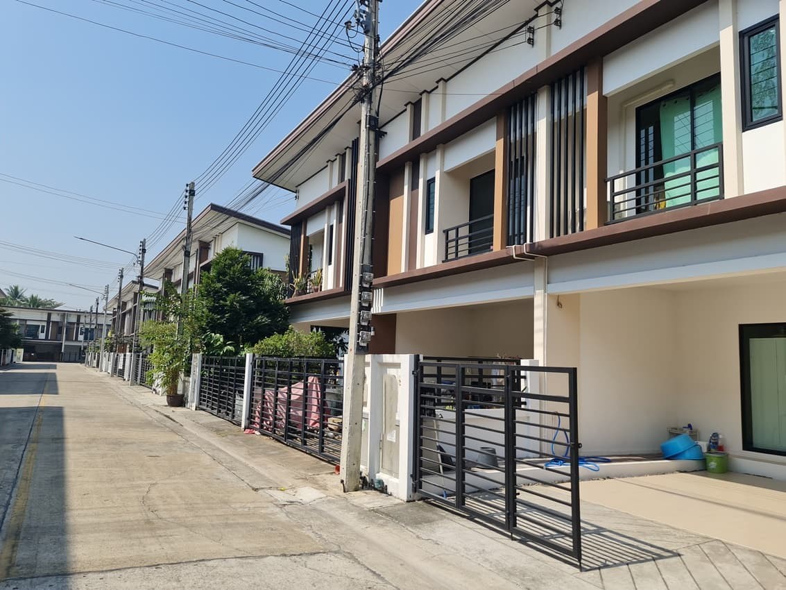 ประกาศฟรี! ซื้อ-ขาย-เช่า คอนโด บ้าน ทาวน์โฮม ที่ดิน และพื้นที่เชิงพาณิชย์ทั่วประเทศไทย ทุกทำเล ทุกงบประมาณ ไม่มีค่าใช้จ่าย ลงง่าย ขายไว เข้าถึงผู้ซื้อโดยตรง 4 255757pic3.jpg