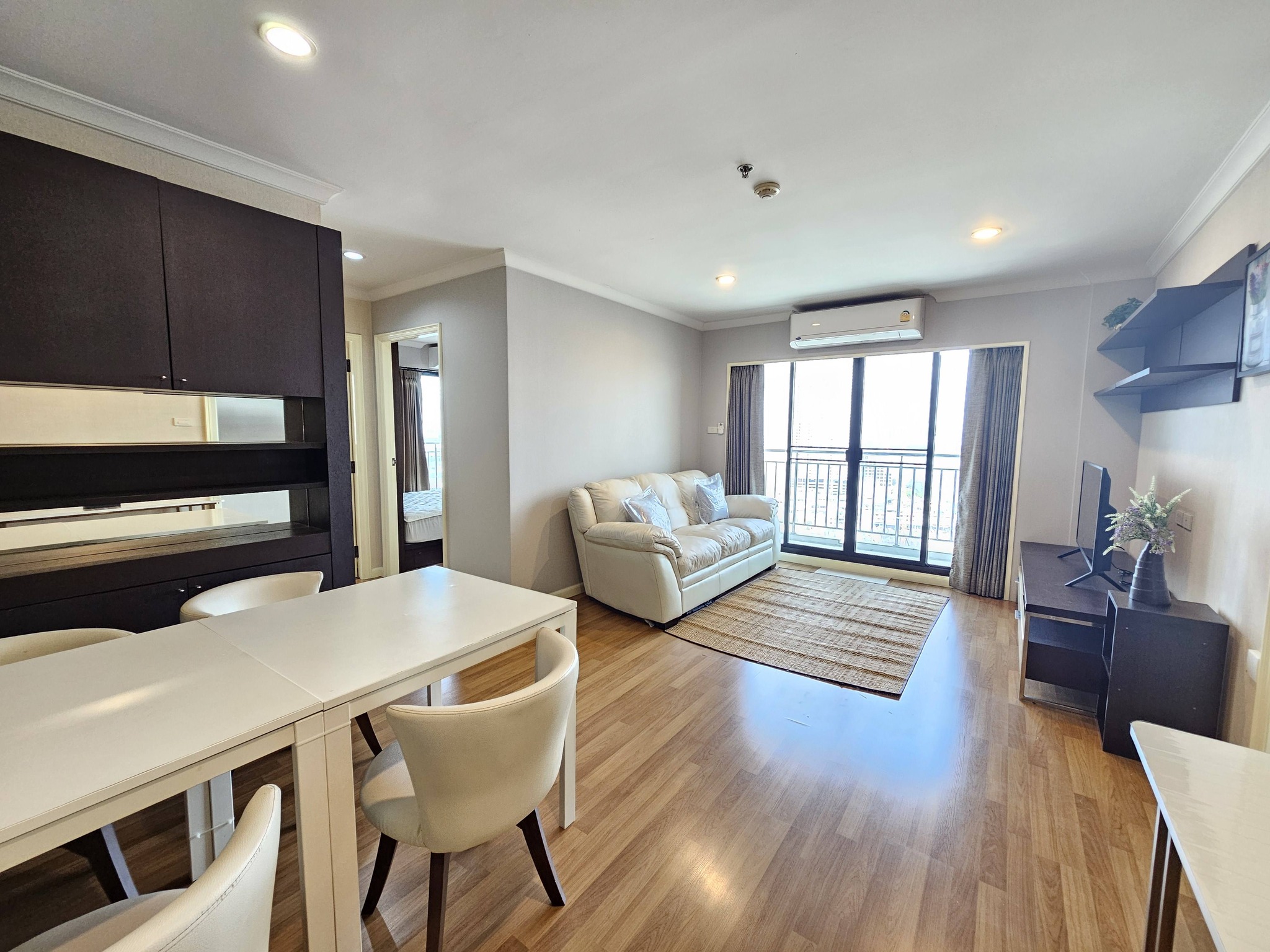 ประกาศฟรี! ซื้อ-ขาย-เช่า คอนโด บ้าน ทาวน์โฮม ที่ดิน และพื้นที่เชิงพาณิชย์ทั่วประเทศไทย ทุกทำเล ทุกงบประมาณ ไม่มีค่าใช้จ่าย ลงง่าย ขายไว เข้าถึงผู้ซื้อโดยตรง 3 294088pic2.jpg