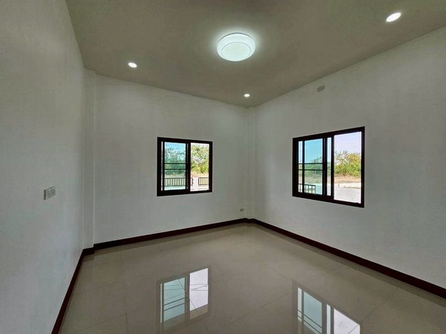 ประกาศฟรี! ซื้อ-ขาย-เช่า คอนโด บ้าน ทาวน์โฮม ที่ดิน และพื้นที่เชิงพาณิชย์ทั่วประเทศไทย ทุกทำเล ทุกงบประมาณ ไม่มีค่าใช้จ่าย ลงง่าย ขายไว เข้าถึงผู้ซื้อโดยตรง 4 256509pic3.jpg