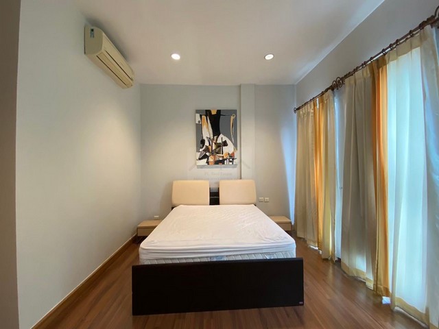 ประกาศฟรี! ซื้อ-ขาย-เช่า คอนโด บ้าน ทาวน์โฮม ที่ดิน และพื้นที่เชิงพาณิชย์ทั่วประเทศไทย ทุกทำเล ทุกงบประมาณ ไม่มีค่าใช้จ่าย ลงง่าย ขายไว เข้าถึงผู้ซื้อโดยตรง 5 511338pic4.jpg