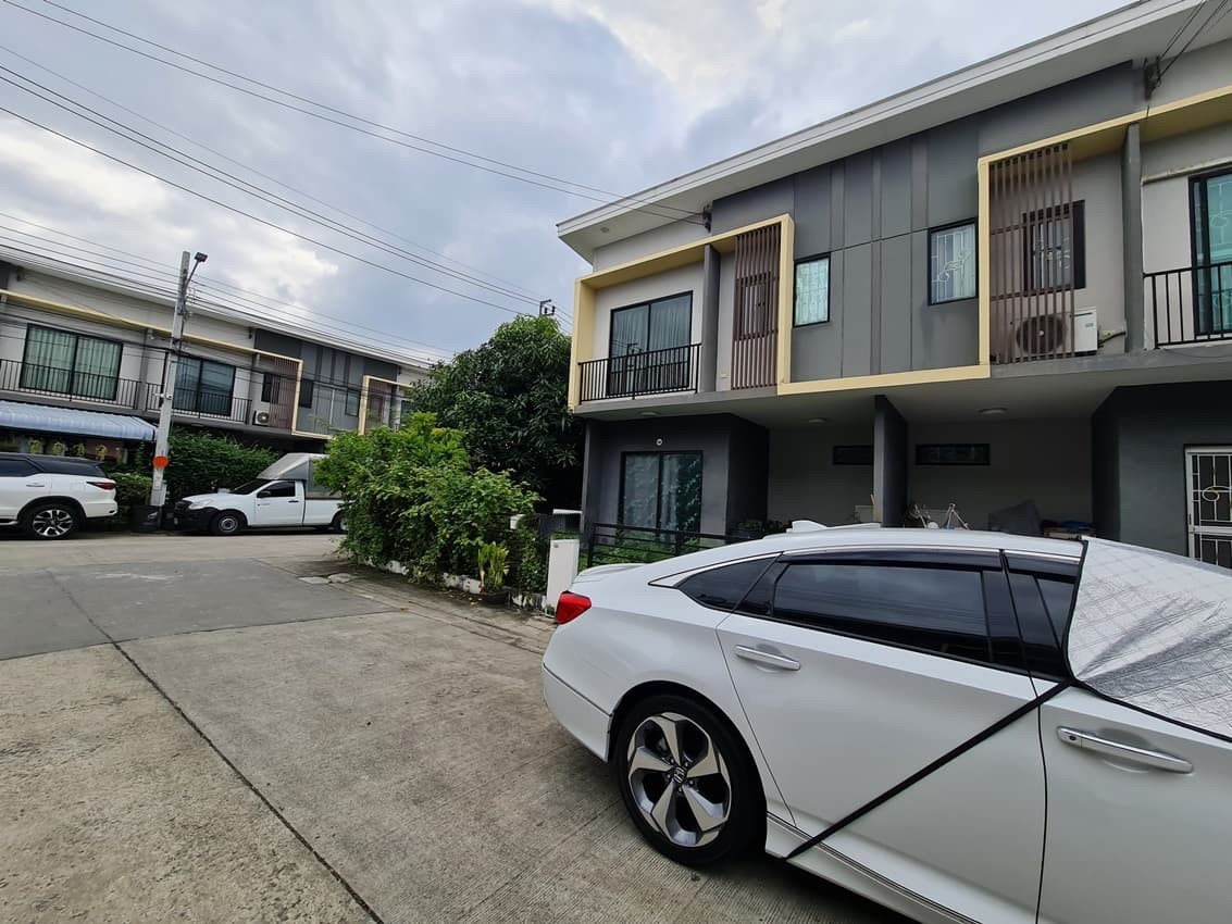 ประกาศฟรี! ซื้อ-ขาย-เช่า คอนโด บ้าน ทาวน์โฮม ที่ดิน และพื้นที่เชิงพาณิชย์ทั่วประเทศไทย ทุกทำเล ทุกงบประมาณ ไม่มีค่าใช้จ่าย ลงง่าย ขายไว เข้าถึงผู้ซื้อโดยตรง 5 256576pic4.jpg