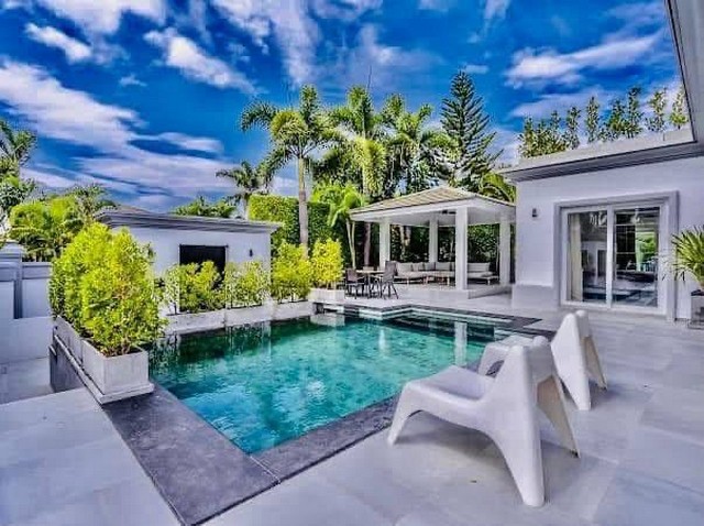 ประกาศฟรี! ซื้อ-ขาย-เช่า คอนโด บ้าน ทาวน์โฮม ที่ดิน และพื้นที่เชิงพาณิชย์ทั่วประเทศไทย ทุกทำเล ทุกงบประมาณ ไม่มีค่าใช้จ่าย ลงง่าย ขายไว เข้าถึงผู้ซื้อโดยตรง 2 298509pic1.jpg