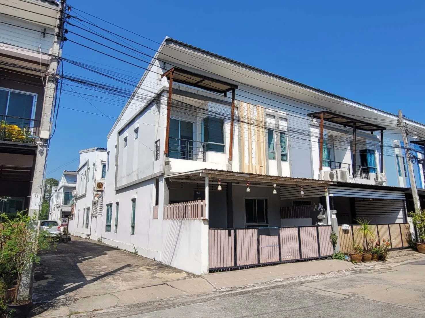 ประกาศฟรี! ซื้อ-ขาย-เช่า คอนโด บ้าน ทาวน์โฮม ที่ดิน และพื้นที่เชิงพาณิชย์ทั่วประเทศไทย ทุกทำเล ทุกงบประมาณ ไม่มีค่าใช้จ่าย ลงง่าย ขายไว เข้าถึงผู้ซื้อโดยตรง 2 255483pic1.jpg