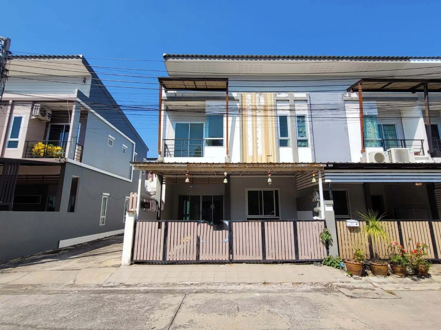 ประกาศฟรี! ซื้อ-ขาย-เช่า คอนโด บ้าน ทาวน์โฮม ที่ดิน และพื้นที่เชิงพาณิชย์ทั่วประเทศไทย ทุกทำเล ทุกงบประมาณ ไม่มีค่าใช้จ่าย ลงง่าย ขายไว เข้าถึงผู้ซื้อโดยตรง 3 255483pic2.jpg