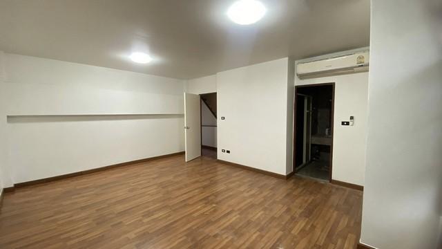 ประกาศฟรี! ซื้อ-ขาย-เช่า คอนโด บ้าน ทาวน์โฮม ที่ดิน และพื้นที่เชิงพาณิชย์ทั่วประเทศไทย ทุกทำเล ทุกงบประมาณ ไม่มีค่าใช้จ่าย ลงง่าย ขายไว เข้าถึงผู้ซื้อโดยตรง 5 516896pic4.jpg