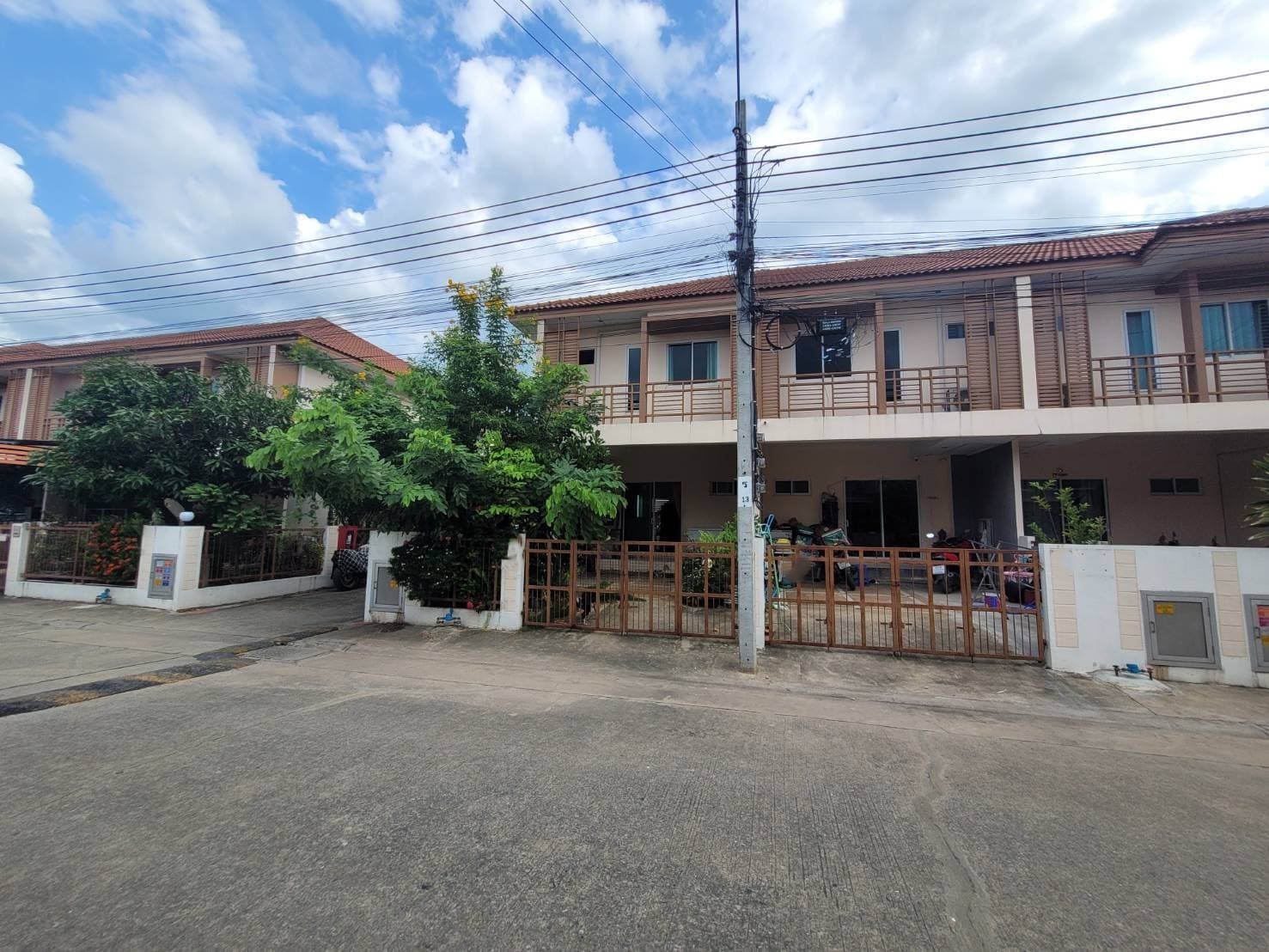 ประกาศฟรี! ซื้อ-ขาย-เช่า คอนโด บ้าน ทาวน์โฮม ที่ดิน และพื้นที่เชิงพาณิชย์ทั่วประเทศไทย ทุกทำเล ทุกงบประมาณ ไม่มีค่าใช้จ่าย ลงง่าย ขายไว เข้าถึงผู้ซื้อโดยตรง 4 256604pic3.jpg