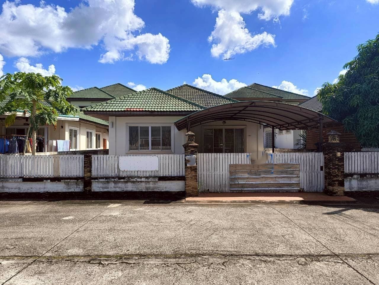 ประกาศฟรี! ซื้อ-ขาย-เช่า คอนโด บ้าน ทาวน์โฮม ที่ดิน และพื้นที่เชิงพาณิชย์ทั่วประเทศไทย ทุกทำเล ทุกงบประมาณ ไม่มีค่าใช้จ่าย ลงง่าย ขายไว เข้าถึงผู้ซื้อโดยตรง 2 256590pic1.jpg