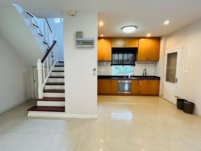 ประกาศฟรี! ซื้อ-ขาย-เช่า คอนโด บ้าน ทาวน์โฮม ที่ดิน และพื้นที่เชิงพาณิชย์ทั่วประเทศไทย ทุกทำเล ทุกงบประมาณ ไม่มีค่าใช้จ่าย ลงง่าย ขายไว เข้าถึงผู้ซื้อโดยตรง 3 517323pic2.jpg