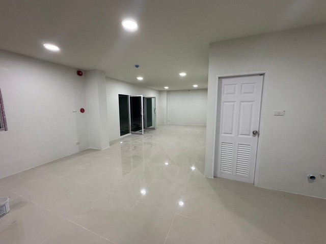 ประกาศฟรี! ซื้อ-ขาย-เช่า คอนโด บ้าน ทาวน์โฮม ที่ดิน และพื้นที่เชิงพาณิชย์ทั่วประเทศไทย ทุกทำเล ทุกงบประมาณ ไม่มีค่าใช้จ่าย ลงง่าย ขายไว เข้าถึงผู้ซื้อโดยตรง 5 517332pic4.jpg