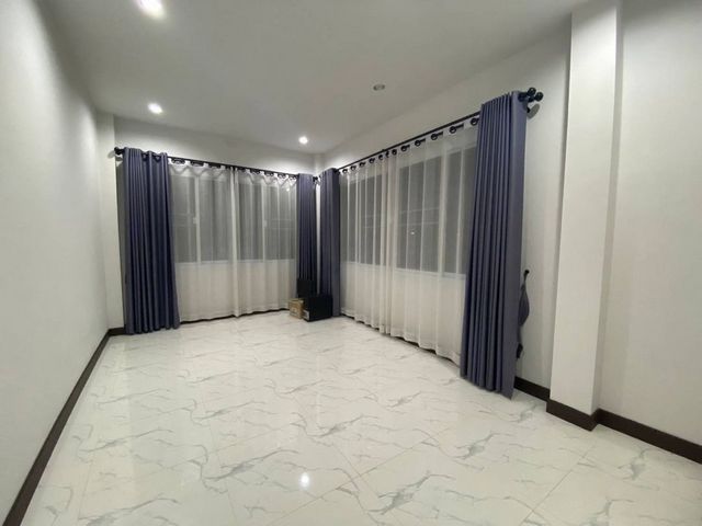 ประกาศฟรี! ซื้อ-ขาย-เช่า คอนโด บ้าน ทาวน์โฮม ที่ดิน และพื้นที่เชิงพาณิชย์ทั่วประเทศไทย ทุกทำเล ทุกงบประมาณ ไม่มีค่าใช้จ่าย ลงง่าย ขายไว เข้าถึงผู้ซื้อโดยตรง 4 256710pic3.jpg