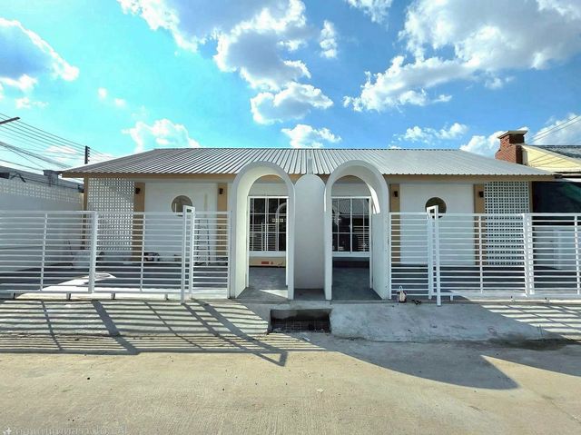 ประกาศฟรี! ซื้อ-ขาย-เช่า คอนโด บ้าน ทาวน์โฮม ที่ดิน และพื้นที่เชิงพาณิชย์ทั่วประเทศไทย ทุกทำเล ทุกงบประมาณ ไม่มีค่าใช้จ่าย ลงง่าย ขายไว เข้าถึงผู้ซื้อโดยตรง 2 256708pic1.jpg