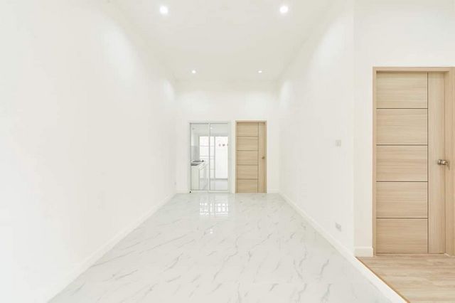 ประกาศฟรี! ซื้อ-ขาย-เช่า คอนโด บ้าน ทาวน์โฮม ที่ดิน และพื้นที่เชิงพาณิชย์ทั่วประเทศไทย ทุกทำเล ทุกงบประมาณ ไม่มีค่าใช้จ่าย ลงง่าย ขายไว เข้าถึงผู้ซื้อโดยตรง 5 256706pic4.jpg