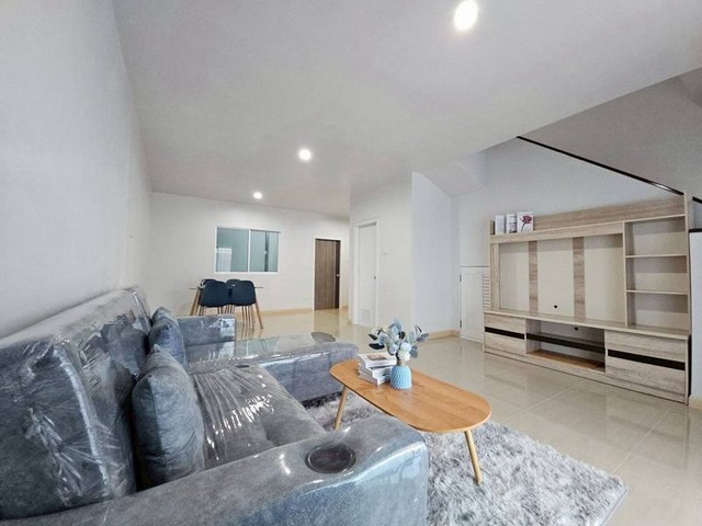 ประกาศฟรี! ซื้อ-ขาย-เช่า คอนโด บ้าน ทาวน์โฮม ที่ดิน และพื้นที่เชิงพาณิชย์ทั่วประเทศไทย ทุกทำเล ทุกงบประมาณ ไม่มีค่าใช้จ่าย ลงง่าย ขายไว เข้าถึงผู้ซื้อโดยตรง 3 298665pic2.jpg