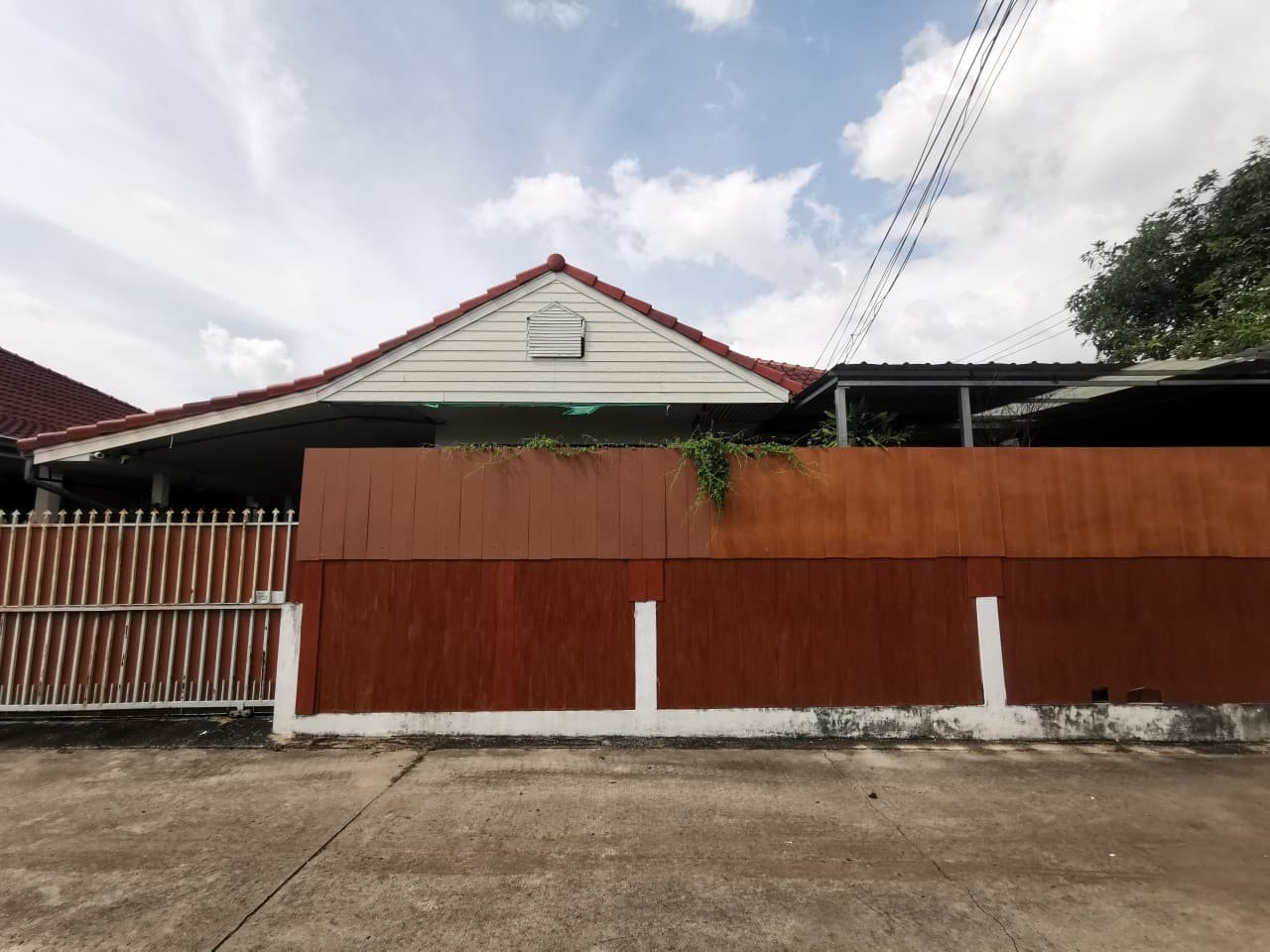 ประกาศฟรี! ซื้อ-ขาย-เช่า คอนโด บ้าน ทาวน์โฮม ที่ดิน และพื้นที่เชิงพาณิชย์ทั่วประเทศไทย ทุกทำเล ทุกงบประมาณ ไม่มีค่าใช้จ่าย ลงง่าย ขายไว เข้าถึงผู้ซื้อโดยตรง 2 256641pic1.jpg