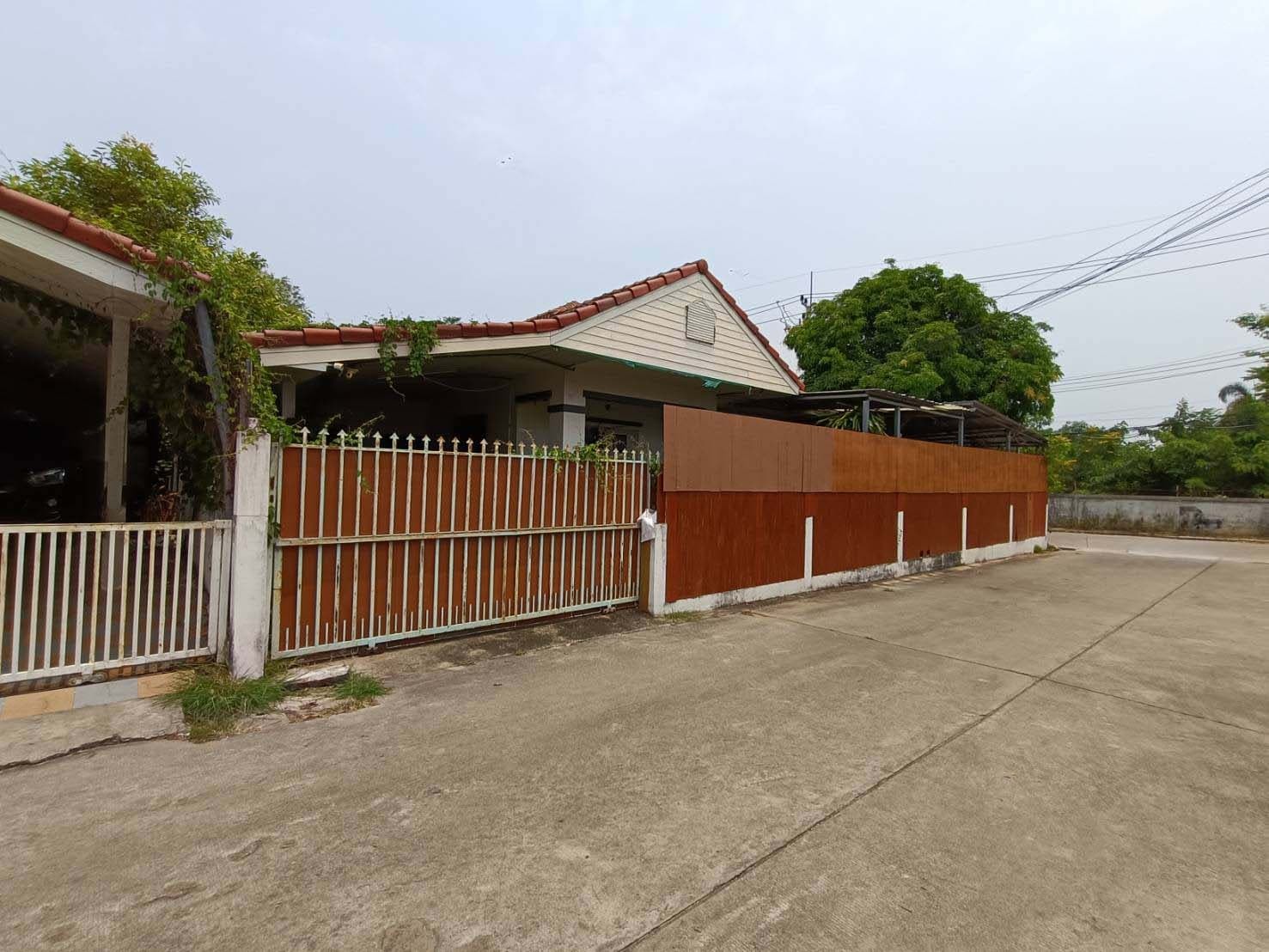 ประกาศฟรี! ซื้อ-ขาย-เช่า คอนโด บ้าน ทาวน์โฮม ที่ดิน และพื้นที่เชิงพาณิชย์ทั่วประเทศไทย ทุกทำเล ทุกงบประมาณ ไม่มีค่าใช้จ่าย ลงง่าย ขายไว เข้าถึงผู้ซื้อโดยตรง 4 256641pic3.jpg