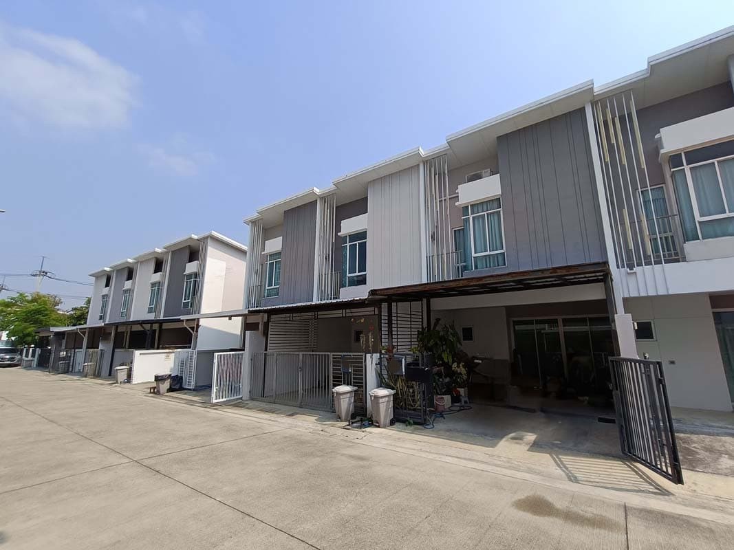 ประกาศฟรี! ซื้อ-ขาย-เช่า คอนโด บ้าน ทาวน์โฮม ที่ดิน และพื้นที่เชิงพาณิชย์ทั่วประเทศไทย ทุกทำเล ทุกงบประมาณ ไม่มีค่าใช้จ่าย ลงง่าย ขายไว เข้าถึงผู้ซื้อโดยตรง 3 255606pic2.jpg